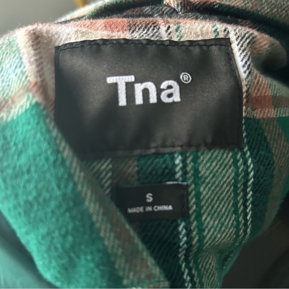 TNA Coach of the Year gorgeous Green Plaid oversized puffer Jacket size S - Picture 4 of 9